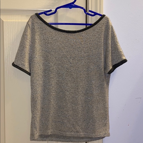 Simple top - Picture 2 of 2